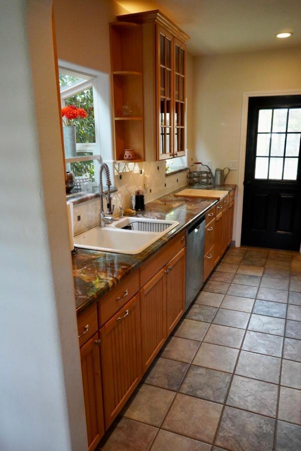 הוילה סימי ואלי Cozy Family Hideaway, Sleeps 8, 4 Tv'S Yard, Shops מראה חיצוני תמונה