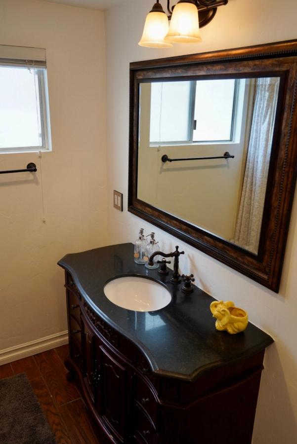 הוילה סימי ואלי Cozy Family Hideaway, Sleeps 8, 4 Tv'S Yard, Shops מראה חיצוני תמונה